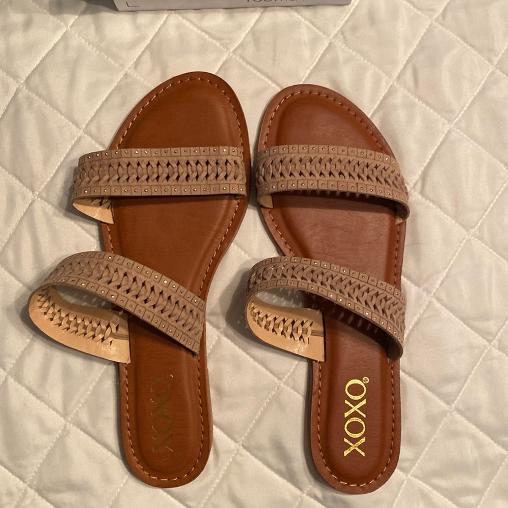 Women’s sandals